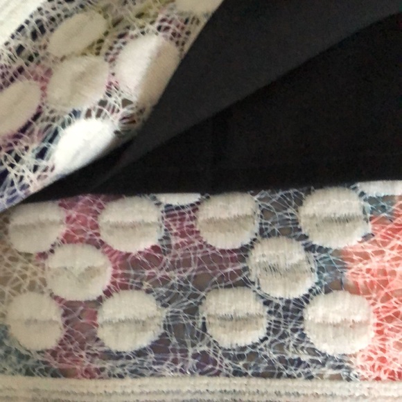 Beautiful skirt!Tahari. - Picture 6 of 8